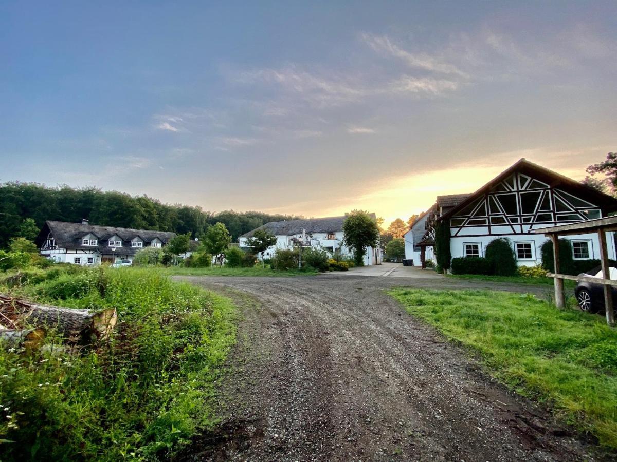 Koebelerhof - Stilvoll Eingerichtete Landwohnung Kordorf Exteriör bild